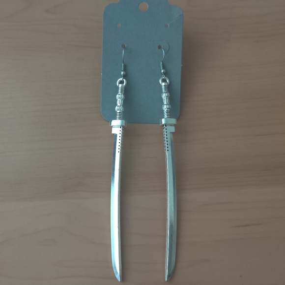 🆕 Handmade Katana Sword Necklace and Earrings Set - Picture 2 of 6